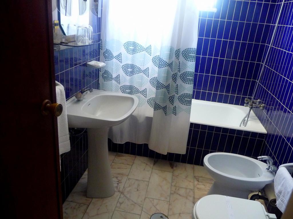 Hotel Tamargueira フィゲイラ・ダ・フォズ 部屋 写真