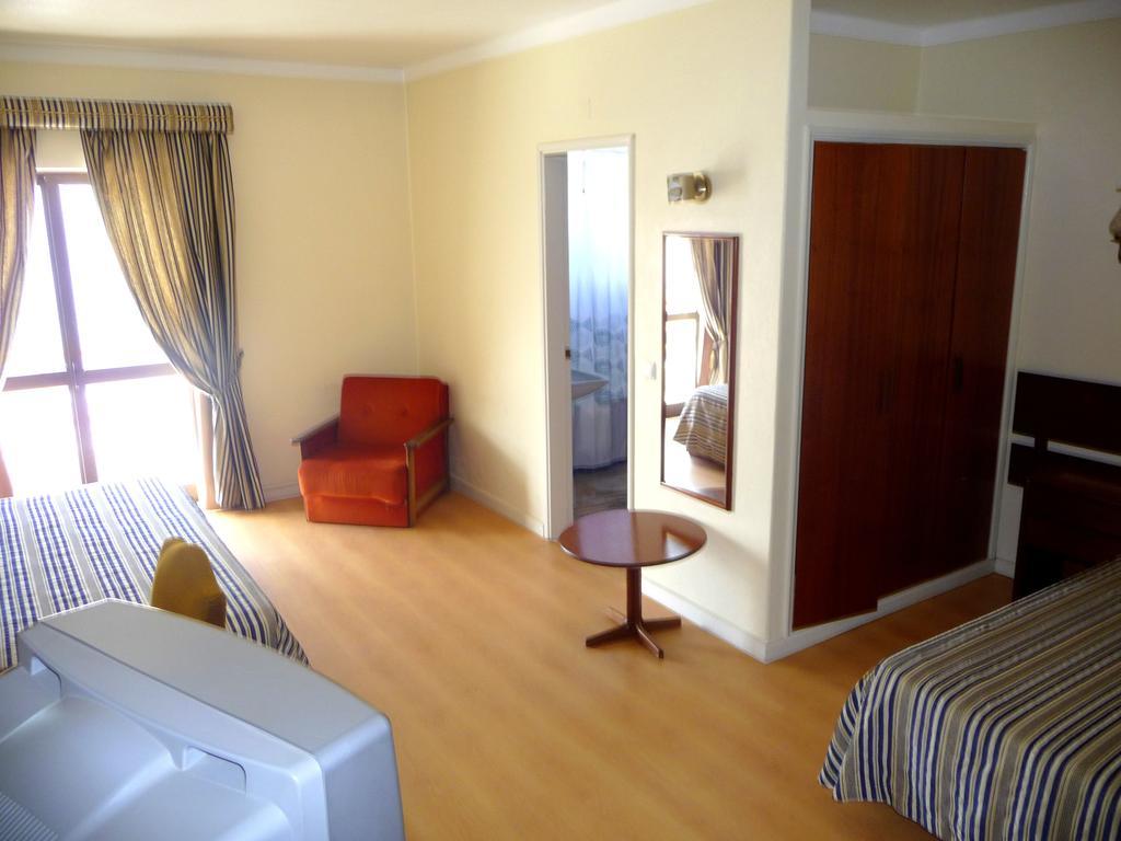 Hotel Tamargueira フィゲイラ・ダ・フォズ 部屋 写真