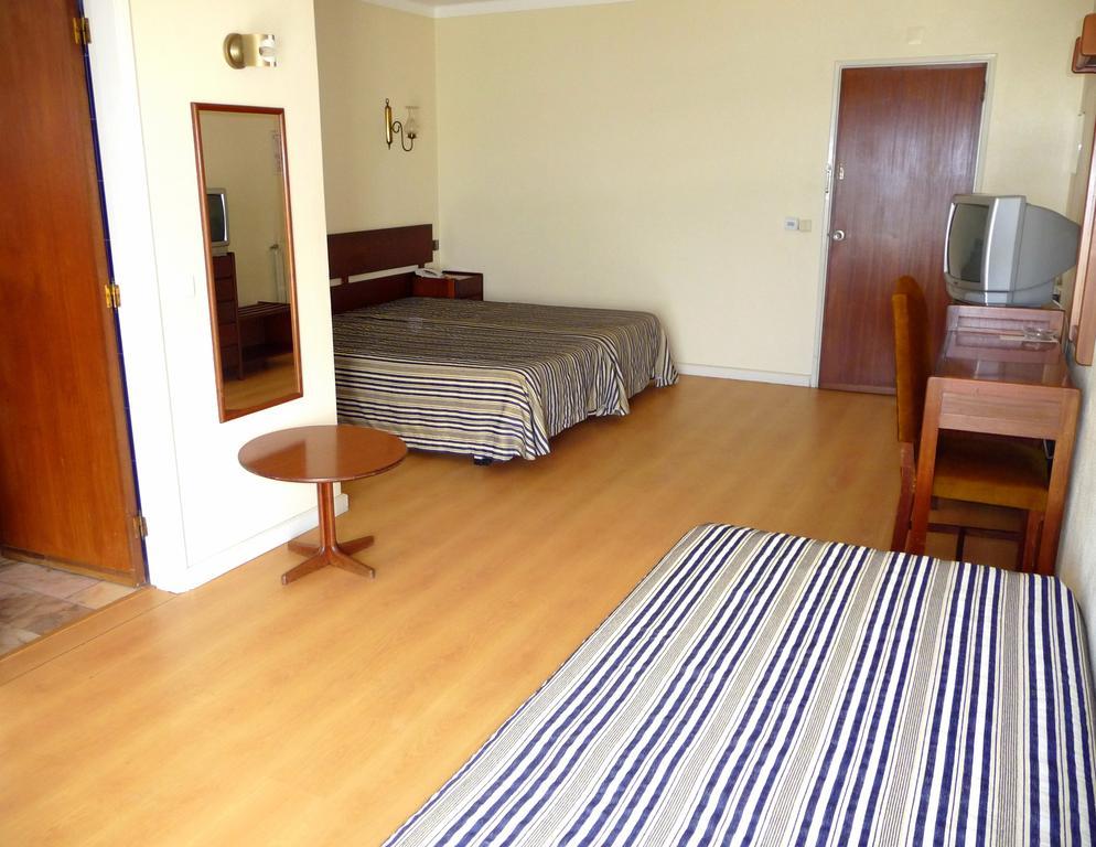 Hotel Tamargueira フィゲイラ・ダ・フォズ 部屋 写真