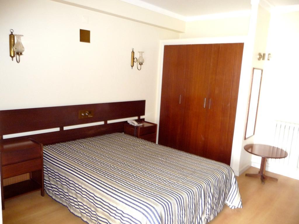 Hotel Tamargueira フィゲイラ・ダ・フォズ 部屋 写真