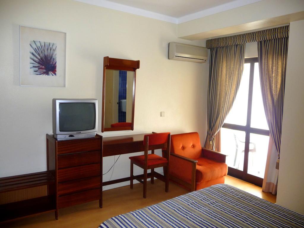 Hotel Tamargueira フィゲイラ・ダ・フォズ 部屋 写真